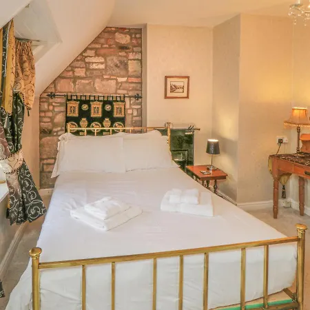 Sunnybank Thatch