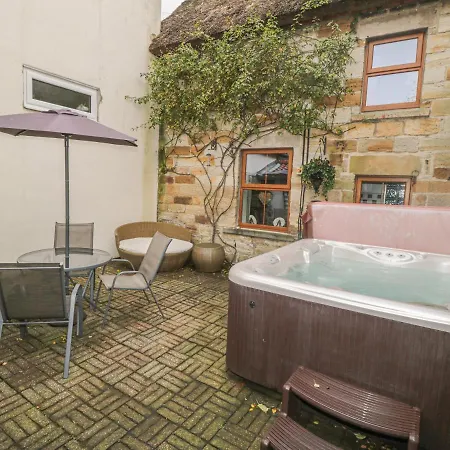 Sunnybank Thatch *